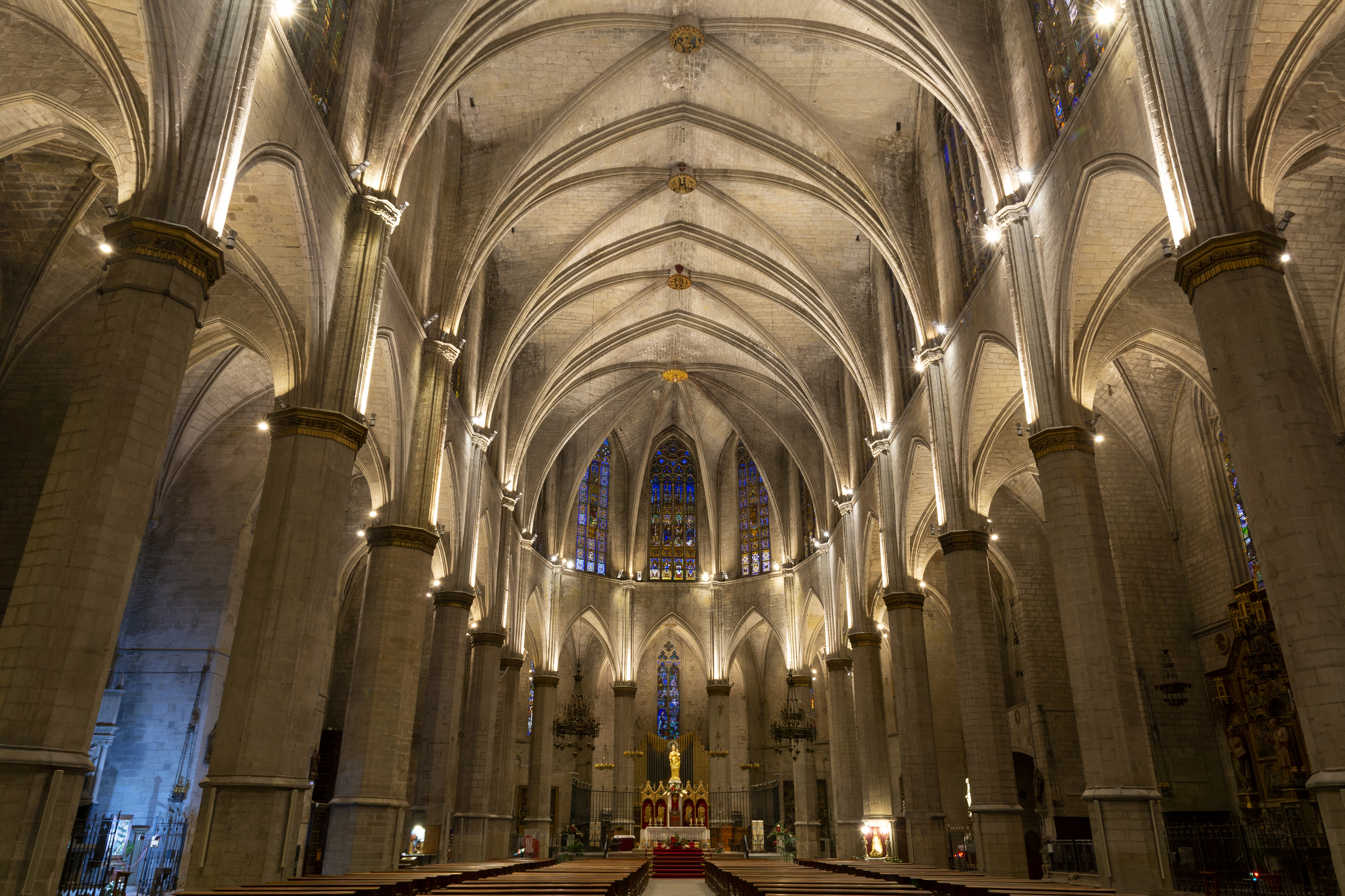 basilica interior 5