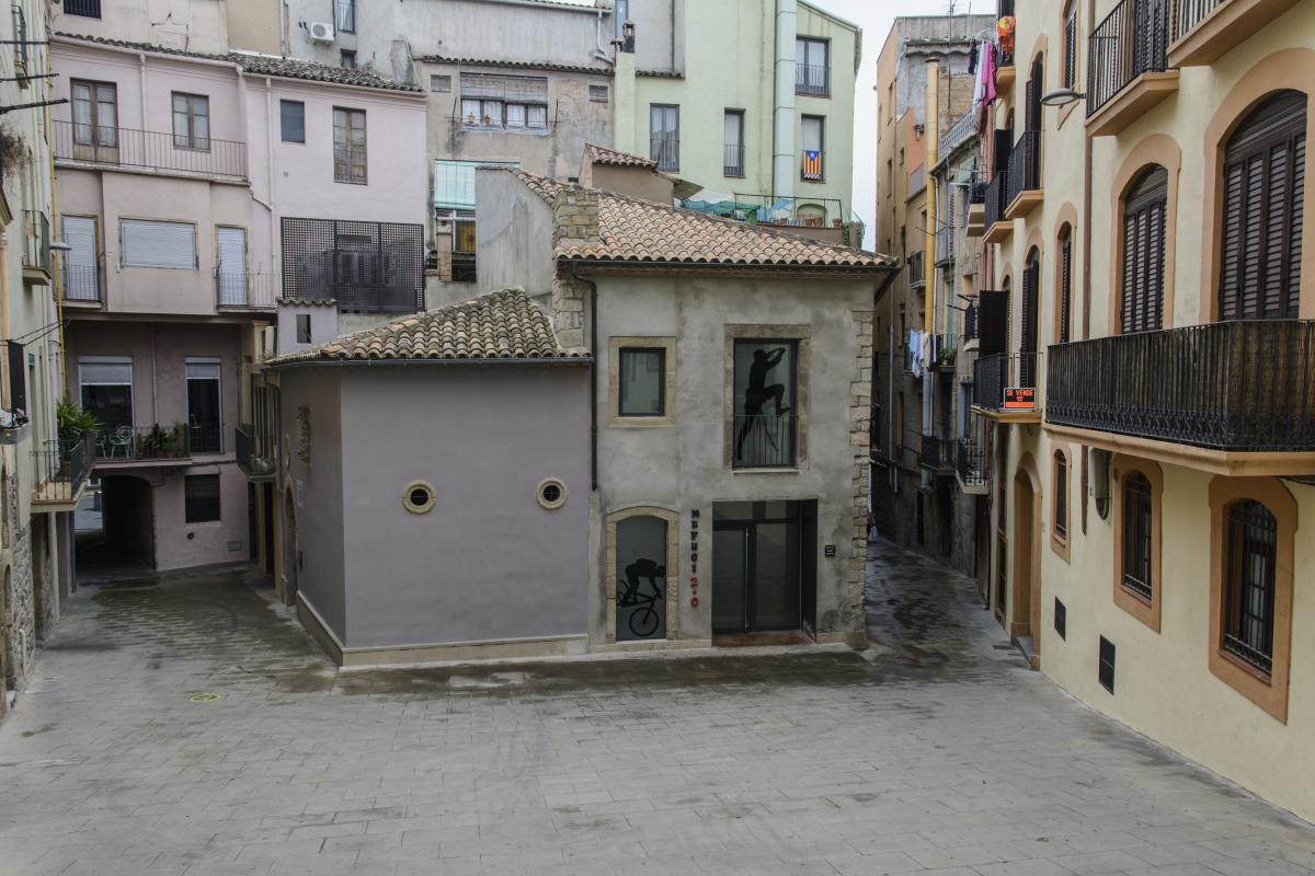 Capella i plaça de Sant Ignasi Malalt