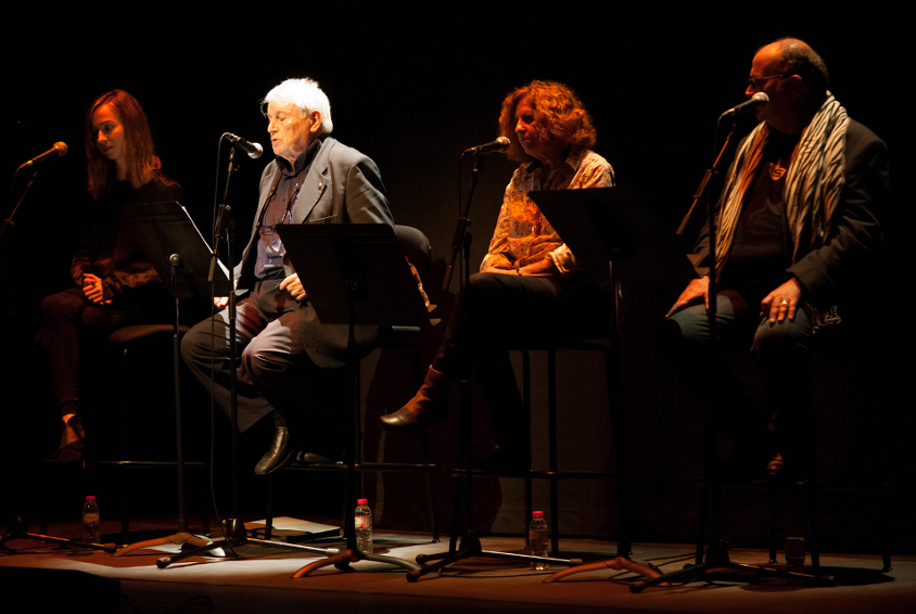 Persones recitant