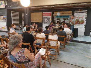 Reclama el teu mercat: públic, comunitari i verd (tast de productes del  mercat)