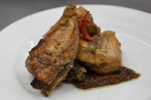 POLLASTRE A LA MANRESANETA AMB TOMÀQUET DE PENJAR SEC