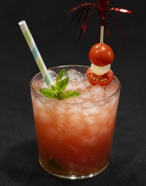 MOJITO DE TOMÀQUET I RATAFIA AMB CEBA ENVINAGRADA