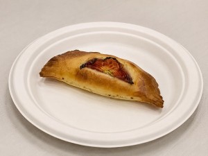 CRESTA AMB TOMÀQUET GRATINAT FARCIDA DE POLLASTRE I VERDURES ESPECIADES