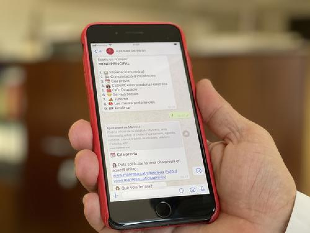 El canal de WhatsApp de l'Ajuntament de Manresa ja supera el miler d'usuaris