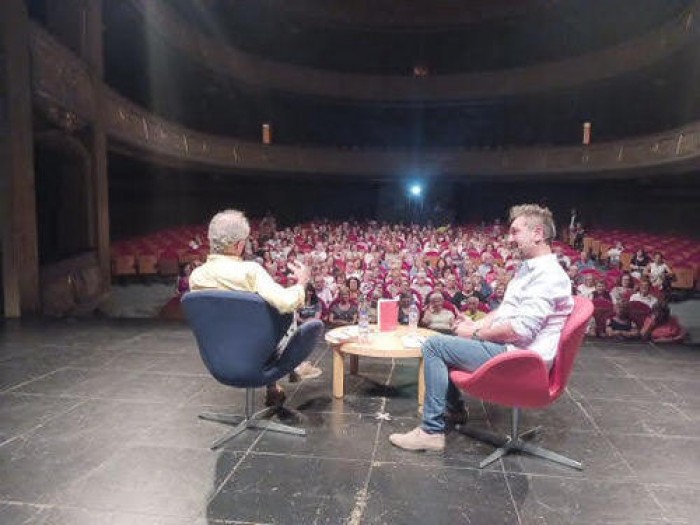 Els clubs de lectura de les biblioteques del Bages, Berguedà i Moianès es troben al Teatre Conservatori de Manresa