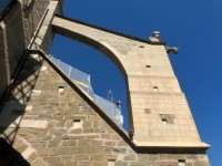 L'Ajuntament de Manresa, la Diputació de Barcelona i el Bisbat de Vic signen un nou conveni per continuar la restauració de la Seu