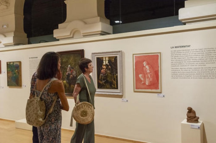 Comencen les visites guiades i xerrades de l'exposició 'Pioneres. Les arrels femenines en l'art manresà'