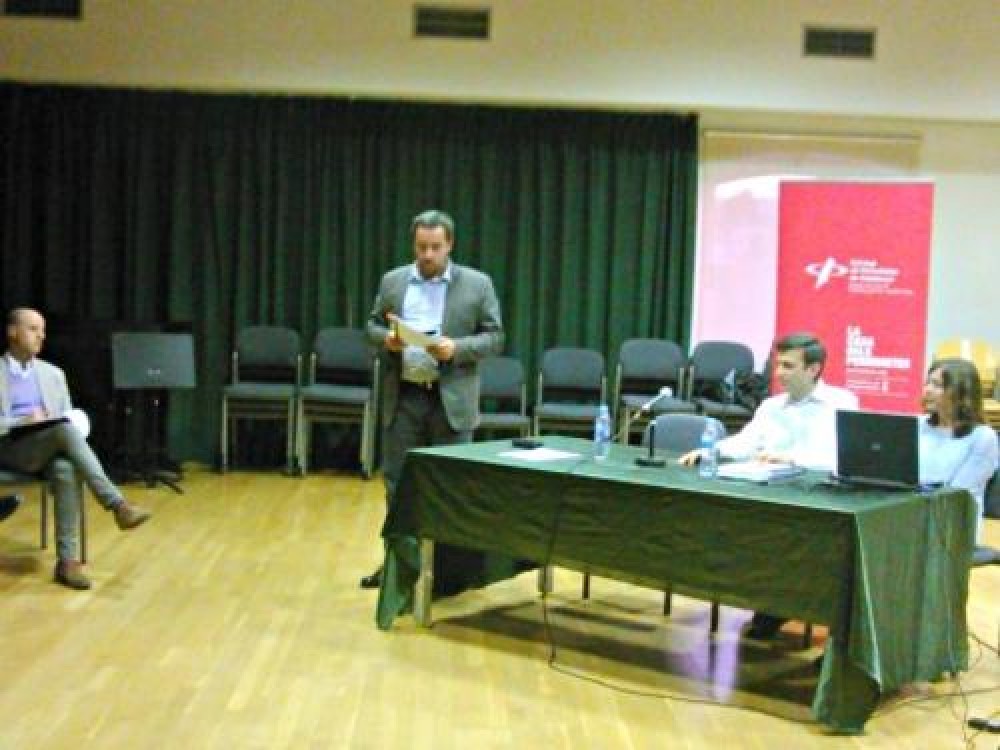 La dinamització del centre històric de Manresa genera debat durant el primer acte informatiu del POUM 