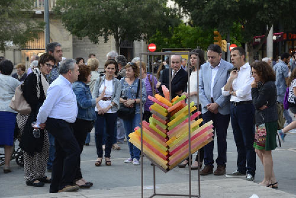 S'inauguren les activitats del Vi_suals.15 a la Plaça Sant Domènec i l'Espai Plana de l'Om   