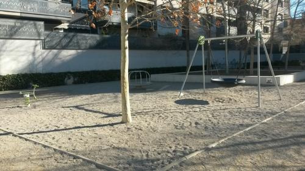 Finalitzen els treballs de millora del parc infantil de la Florinda