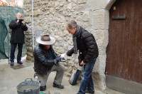 Instal·lades les 21 Stolpersteine en homenatge als deportats manresans als camps nazis
