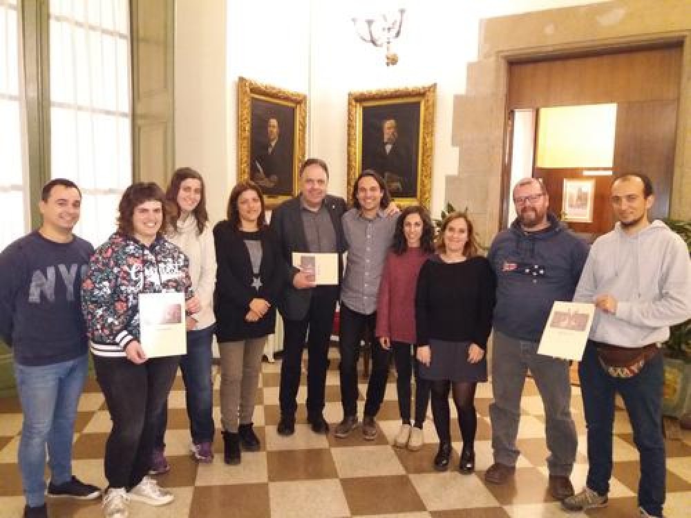 La comissió organitzadora del Campi qui Jugui presenta a l'alcalde els eixos bàsics de la 32a edició 