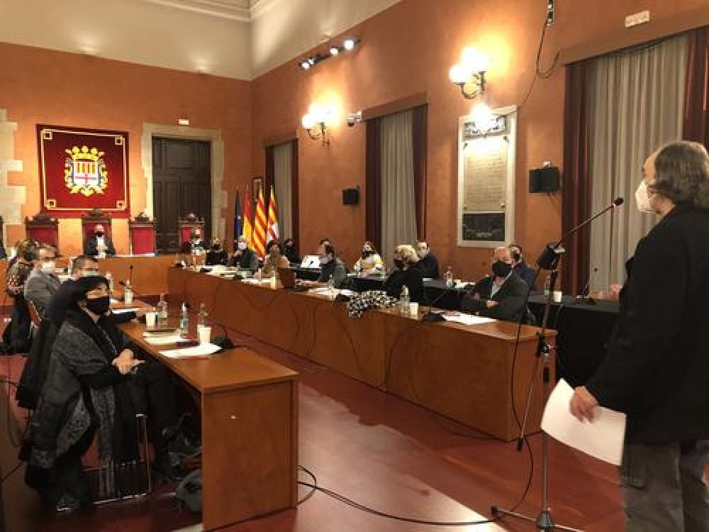 Crònica del ple: Unanimitat de tots els grups en la proposició de la Plataforma de la Gent Gran que demana el compliment del dret universal als serveis bancaris 