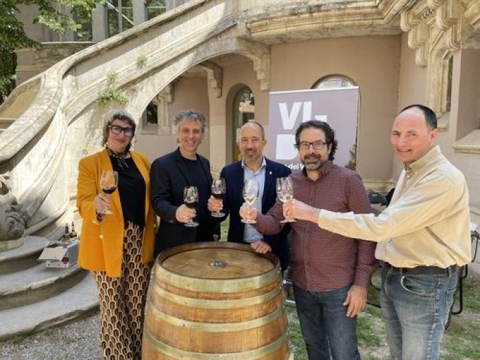La Fira del Vi del Bages recupera múscul després de dos anys de pandèmia, amb una gran mostra de vins al Pati del Casino