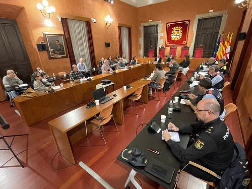 Nou descens dels robatoris amb violència, reforç de la il·luminació de voreres i més tasques de prevenció, punts principals de la tercera Taula per la Seguretat, el Civisme i la Convivència