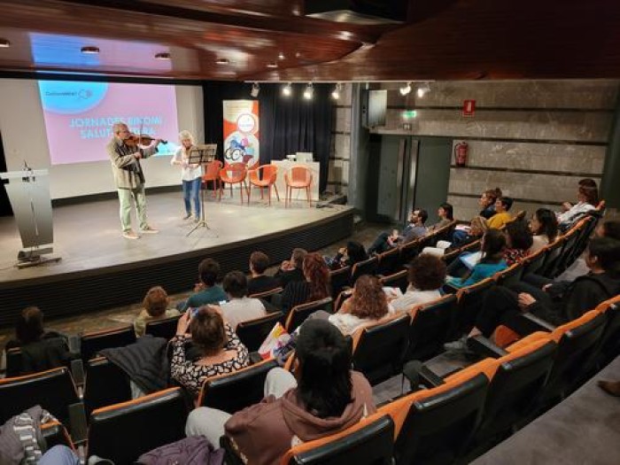 El projecte CulturaMENT de Manresa acosta la cultura i les arts a 200 persones usuàries de residències i serveis de salut mental