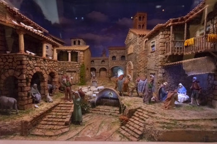 Tot a punt per al pessebre monumental que enguany fa un homenatge al modernisme industrial de Manresa