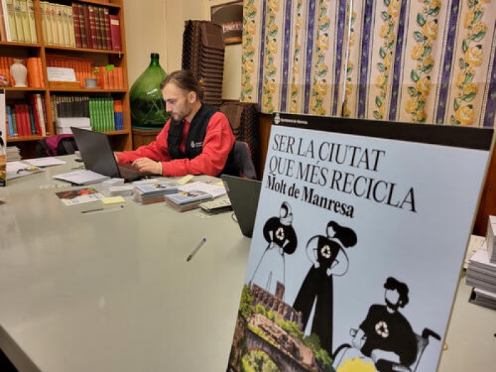 Els domicilis del Centre Històric rebran una nova carta per recollir les targetes de residus, arran d'un error en la informació