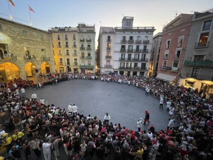Es fan públics els guanyadors de les entrades per gaudir dels principals actes de la Festa Major des dels balcons de la plaça Major