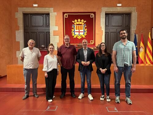 Òmnium Cultural i l'Ajuntament de Manresa s'emplacen a tancar files a favor del català i a fer un salt qualitatiu a l'escola i l'esport