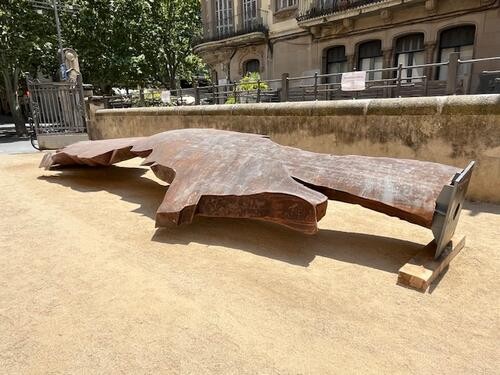 Manresa homenatjarà les víctimes de la Guerra Civil i la dictadura amb la gran escultura 'Metralla' de Marc Sellarès