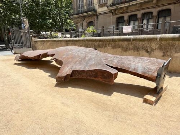 Manresa homenatjarà les víctimes de la Guerra Civil i la dictadura amb la gran escultura 'Metralla' de Marc Sellarès