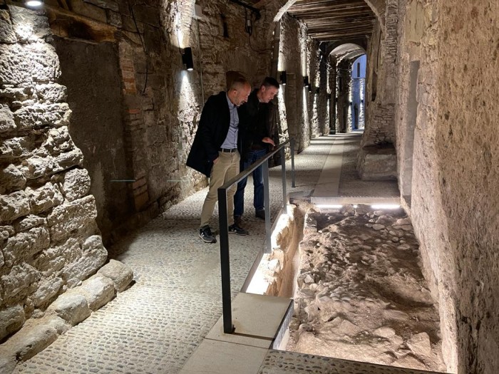 El Carrer del Balç reobre les portes i estrena les millores en la seva urbanització i il·luminació