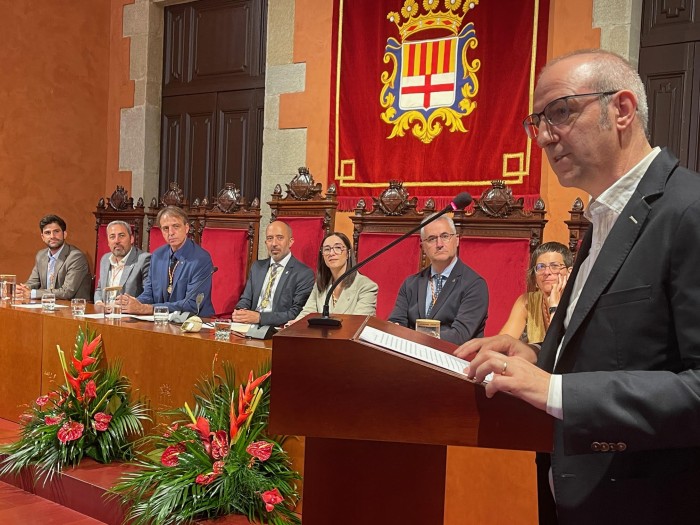 El filòleg Jordi Badia i Pujol anima Manresa a ser el punt d'inici del tomb que necessita el català per a reeixir