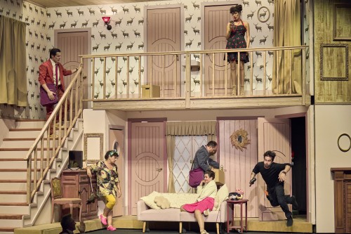 La comèdia 'Pel davant i pel darrera'  torna al Kursaal en tres funcions aquest  cap de setmana amb les entrades exhaurides