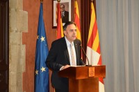 Valentí Junyent s'acomiada de l'alcaldia de Manresa després que el consistori accepti la seva renúncia per facilitar el relleu acordat