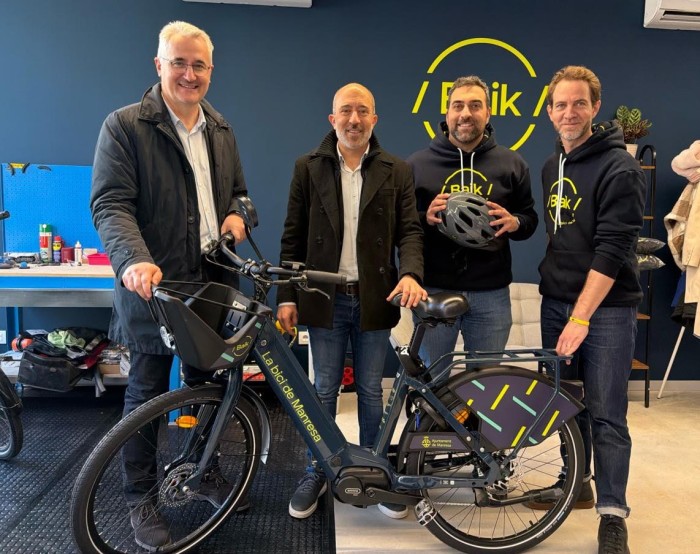 L'Ajuntament de Manresa inaugura a la plaça Bages el local del nou servei de bicicletes elèctriques Baik