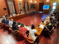 Prop de 40 representants de govern, grups municipals, cossos policials i institucions participen a la 8a Taula per la Seguretat, Civisme i Convivència de Manresa