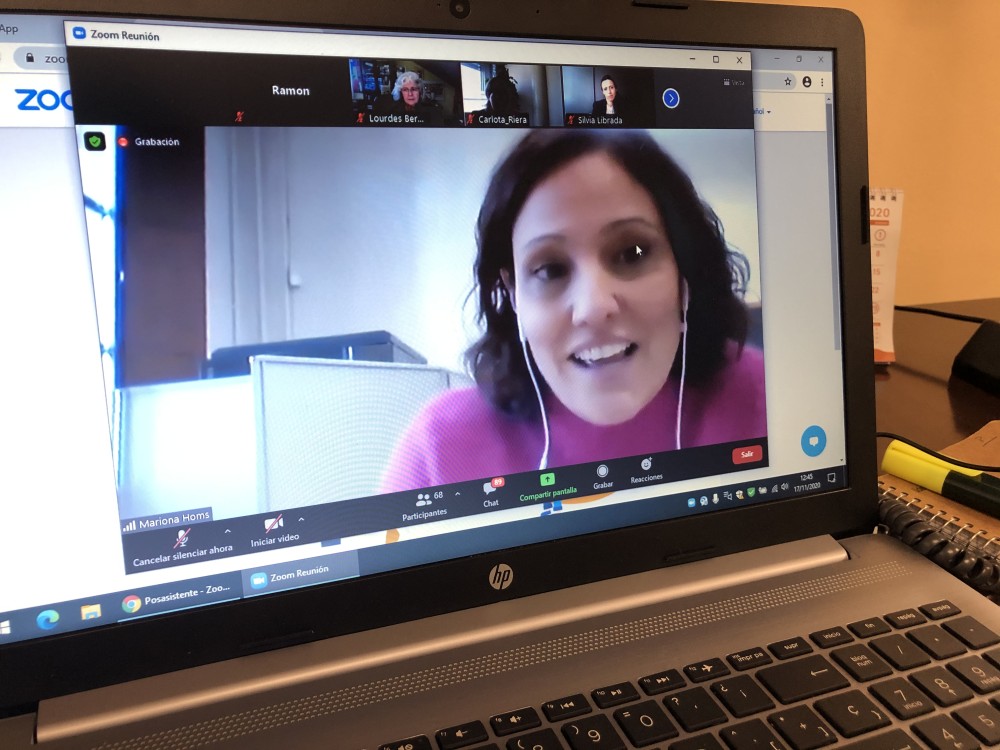 Prop de 100 persones reflexionen sobre el model de cuidar que es vol per a la ciutat en la primera jornada 'Manresa, cuidem i ens cuidem'