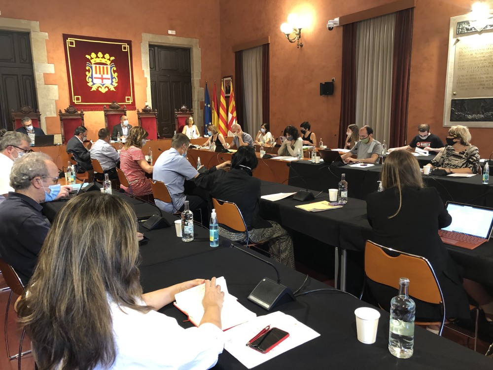 Crònica del ple: L'Ajuntament es proveeix d'un protocol per abordar les violències masclistes a les festes populars i als espais públics d'oci nocturn