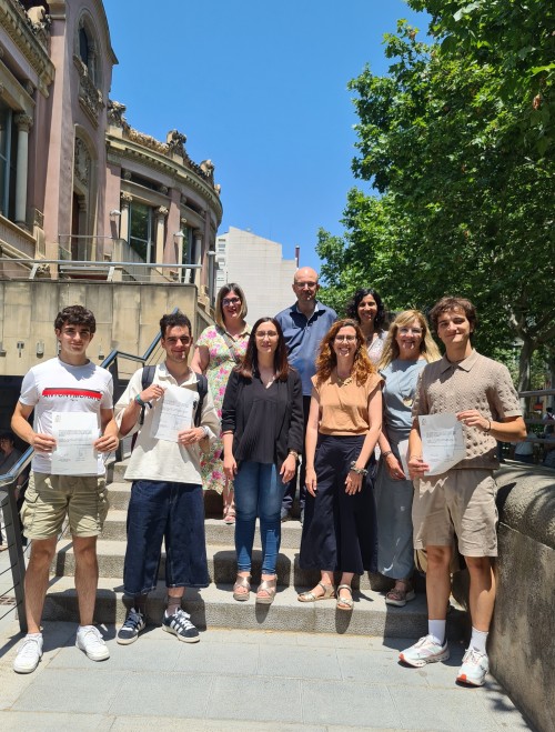 La Biblioteca del Casino enriqueix la col·lecció local amb 12 treballs de recerca d'alumnes de 2n de batxillerat