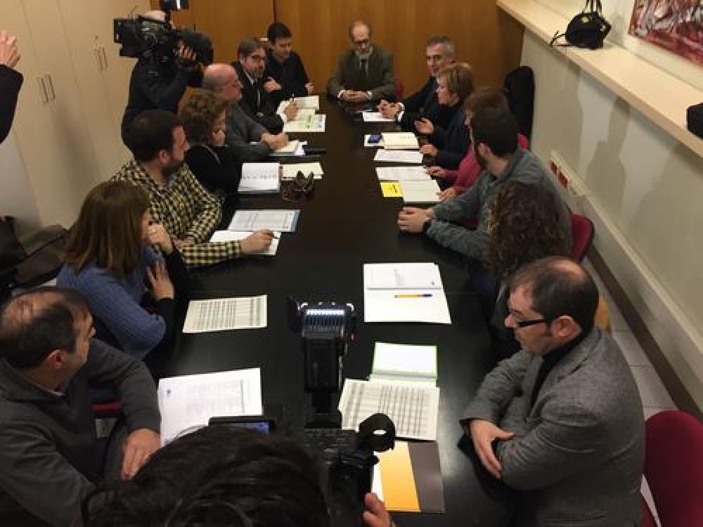 L'Ajuntament de Manresa acull una reunió entre Generalitat, usuaris i ajuntaments per fer front comú per resoldre les incidències en la línia de bus Manresa-Barcelona