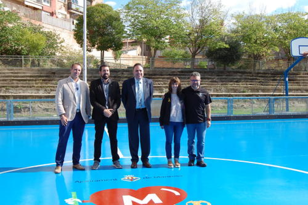 L'Ajuntament de Manresa estrena les millores a la pista poliesportiva exterior del Pujolet