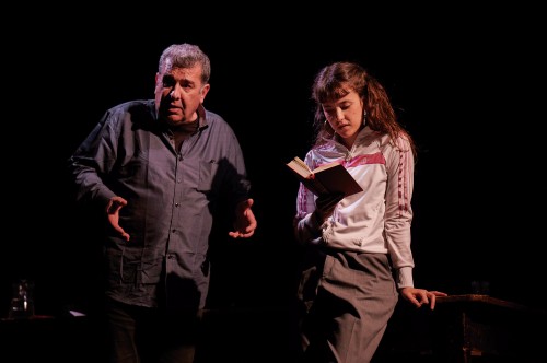 La sala petita del Kursaal acull dijous l'espectacle  'Pla per Roig', una peça a partir de textos  de Josep Pla i Montserrat Roig