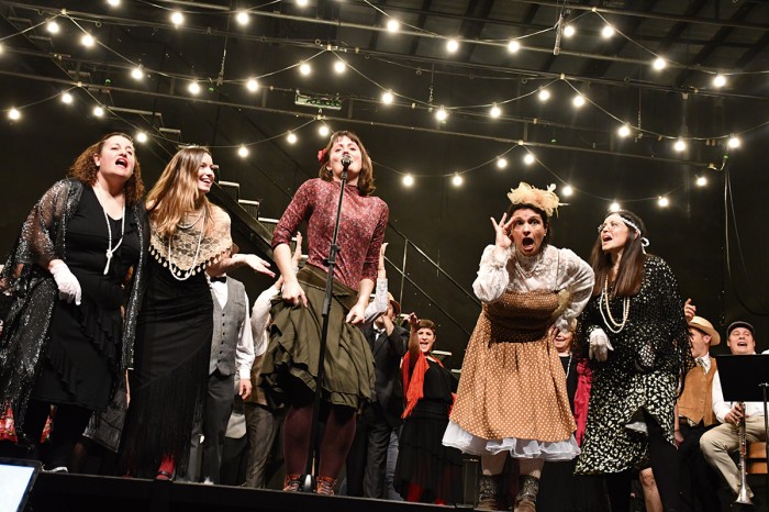 El Cor Tutti Veus portarà demà al Kursaal l'espectacle 'No em toquis el cuplet', dins de la programació per a Majors de 65 anys
