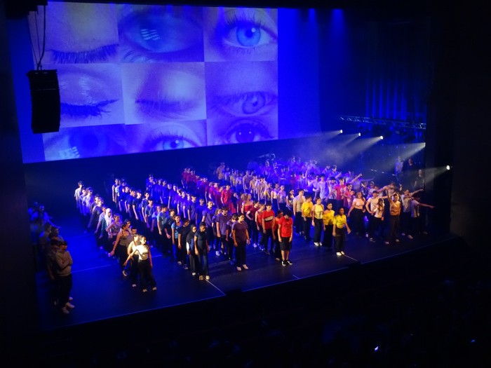 Prop de 600 alumnes de 3r i 4t d'ESO pujaran aquesta setmana a l'escenari del Kursaal  amb el projecte del Servei Educatiu 'Fem Dansa!'